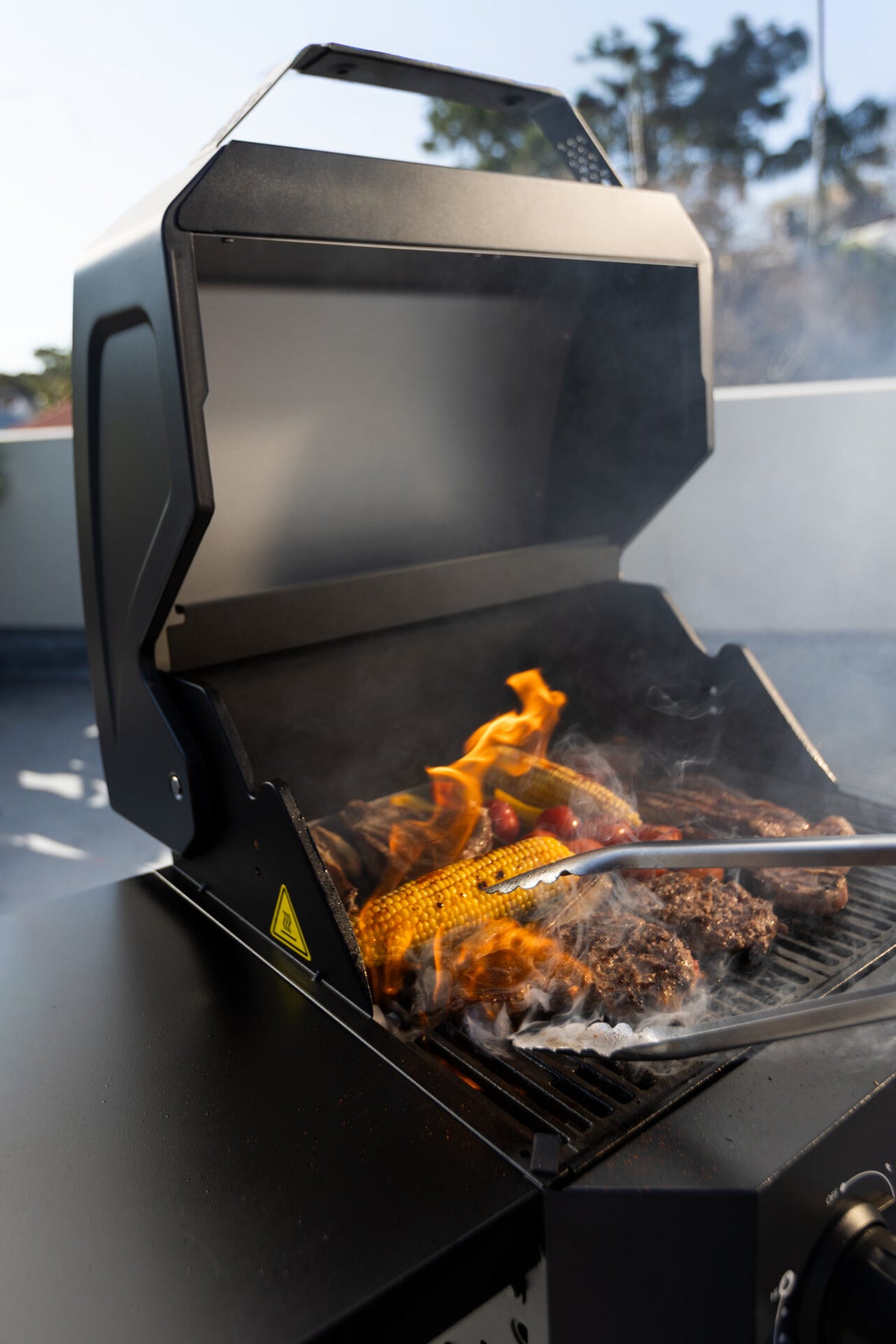 Artusi ATBBQ2ET electric trolley BBQ, lifestyle view
