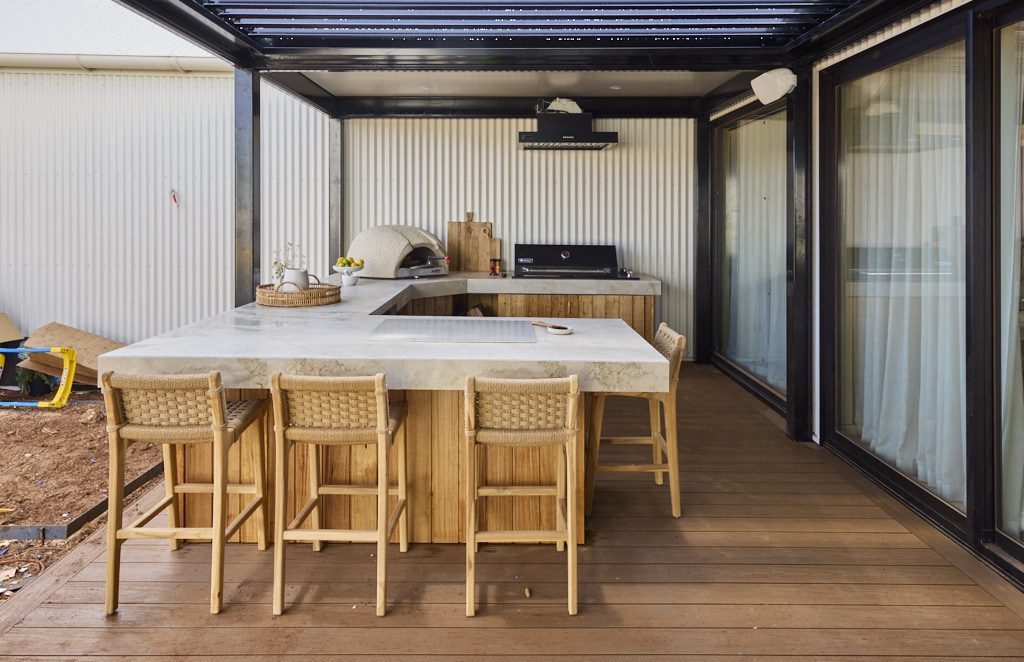Cook N Dine built-in teppanyaki grill in an alfresco kitchen