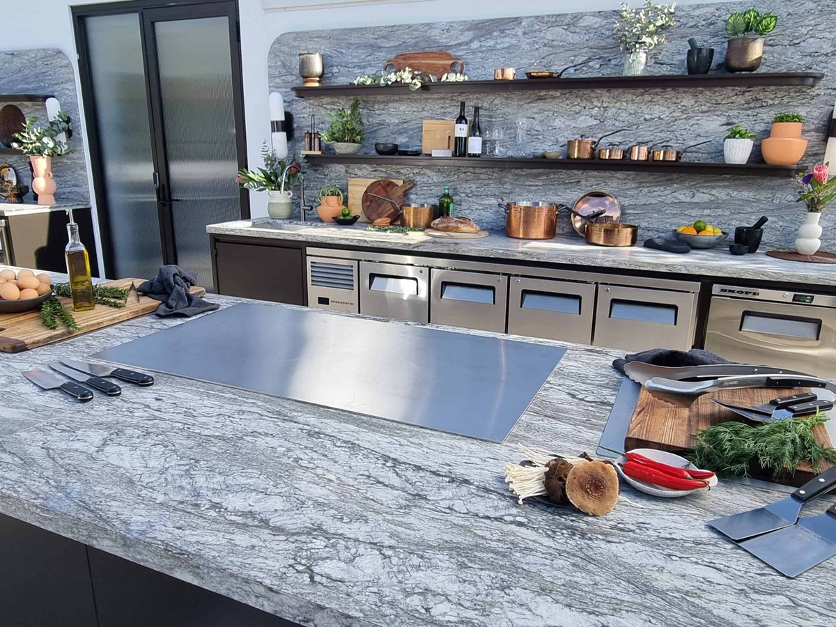 Cook N Dine built-in teppanyaki grill in a rooftop outdoor kitchen