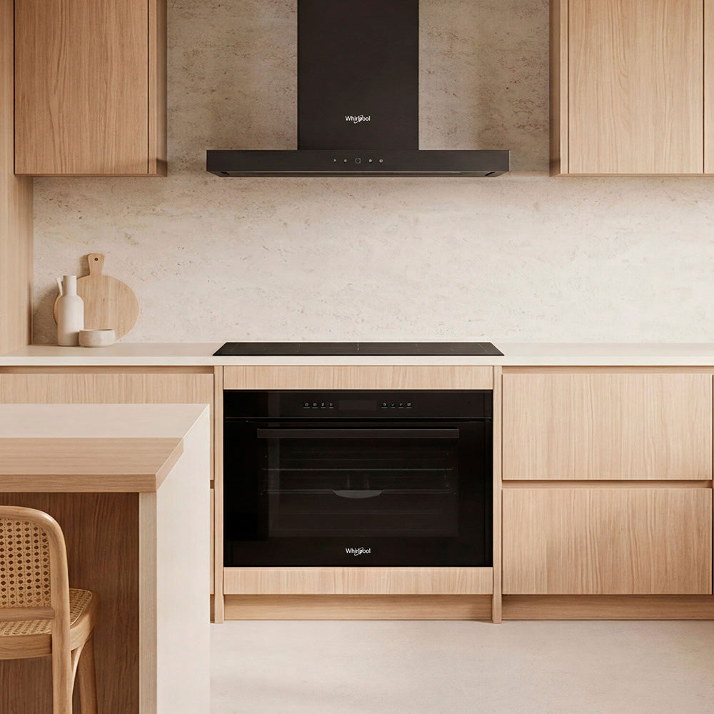 Whirlpool WMP9170BLAUS 90cm built-in pyrolytic oven in black