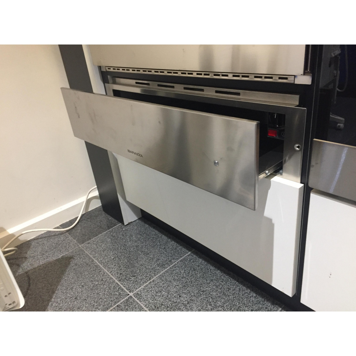 Barazza ICESV FLOOR STOCK Warming Drawer