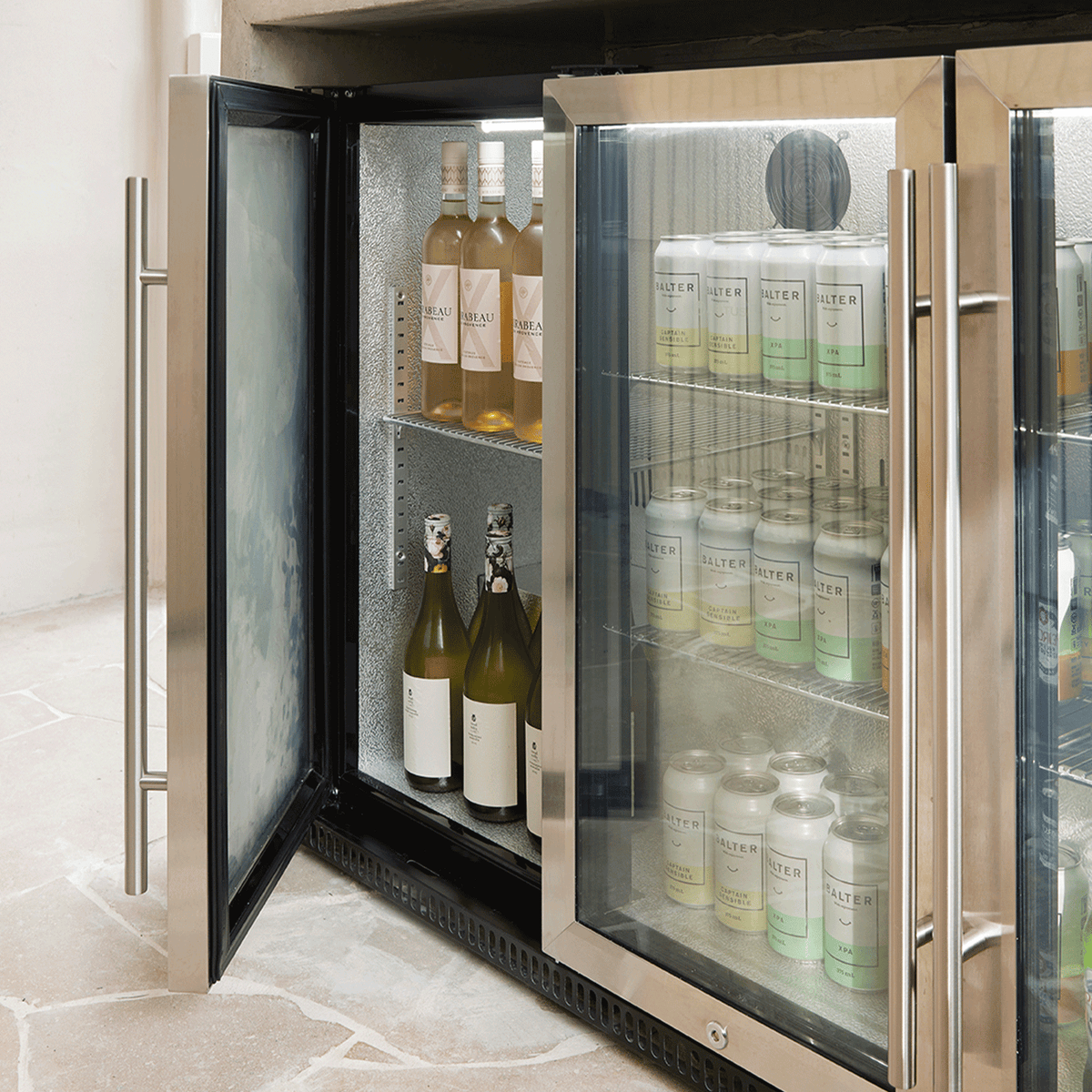 Artusi AOF3S triple door outdoor beverage chiller detail