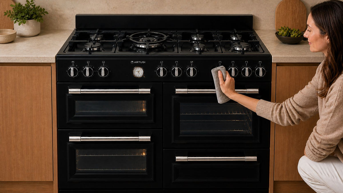 Artusi AFGR1047B 100cm Freestanding Cooker lifestyle - easy clean