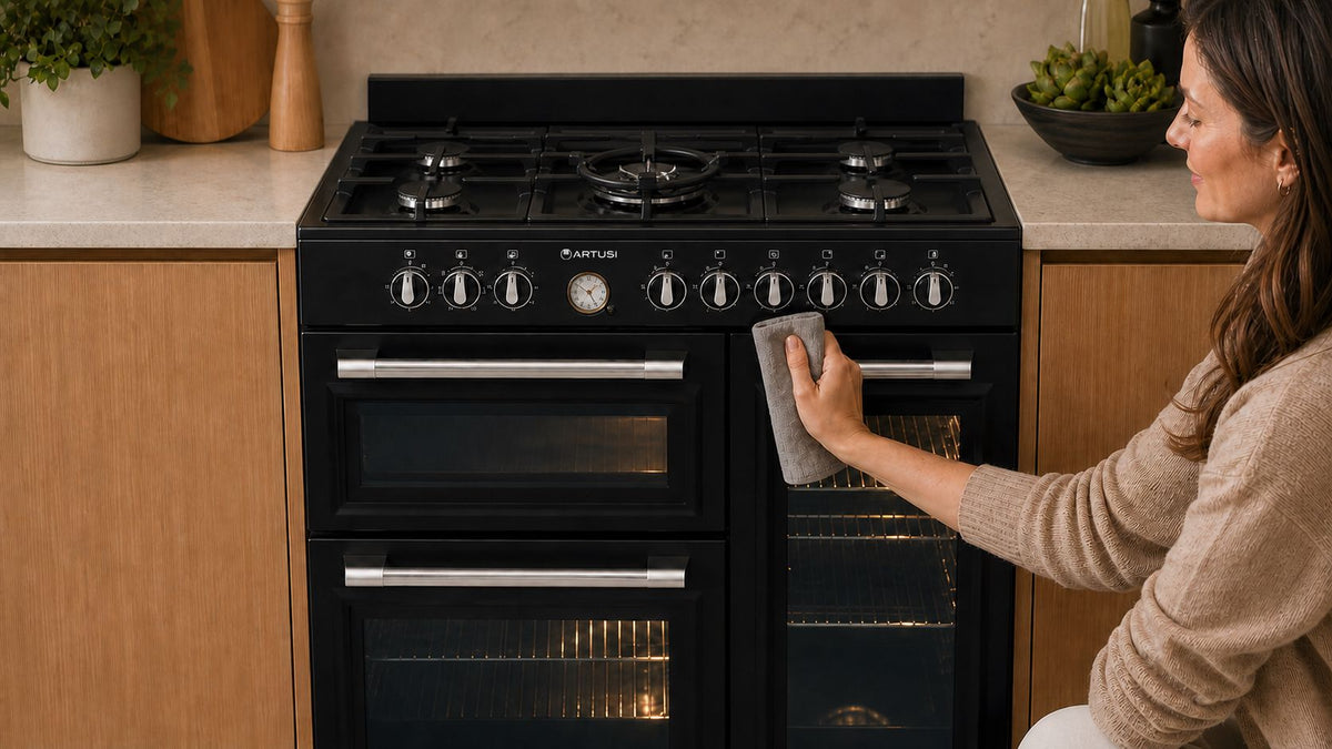 Artusi AFGR935 90cm Freestanding Cooker lifestyle - easy clean