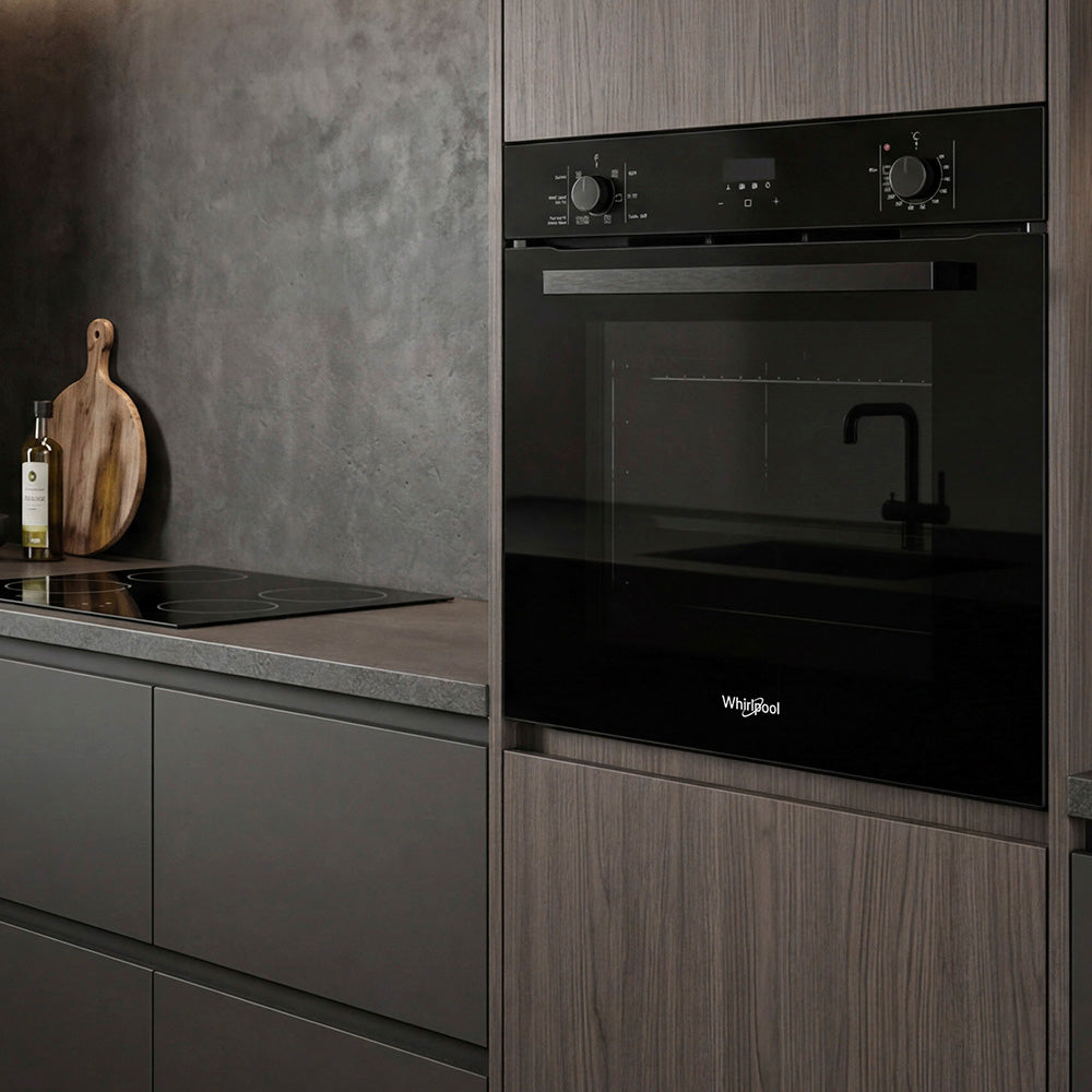 Whirlpool W3OMK55HR0BC 60cm Built-In Multi-Function Oven with Air Fry in Black