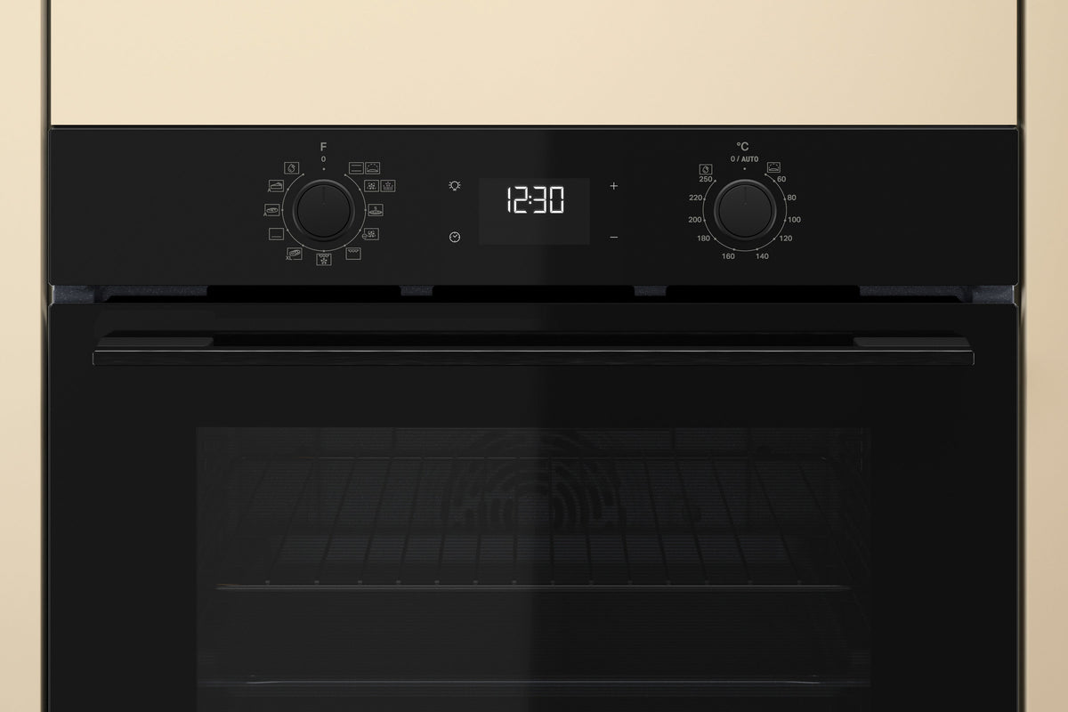 Whirlpool W4OMK581HU1BAUS oven control panel with push knobs and digital display